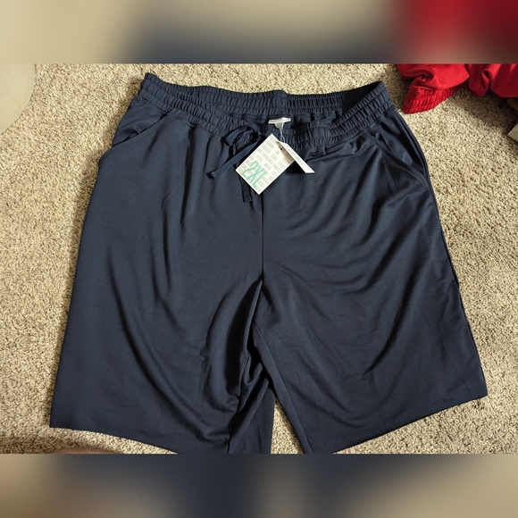 LuLaRoe Jamie French Terry Shorts Americana Collection Size 2xl Solid Blue NWT - Picture 1 of 4